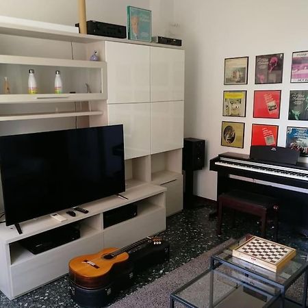Music & Beach Apartment Савона Екстериор снимка