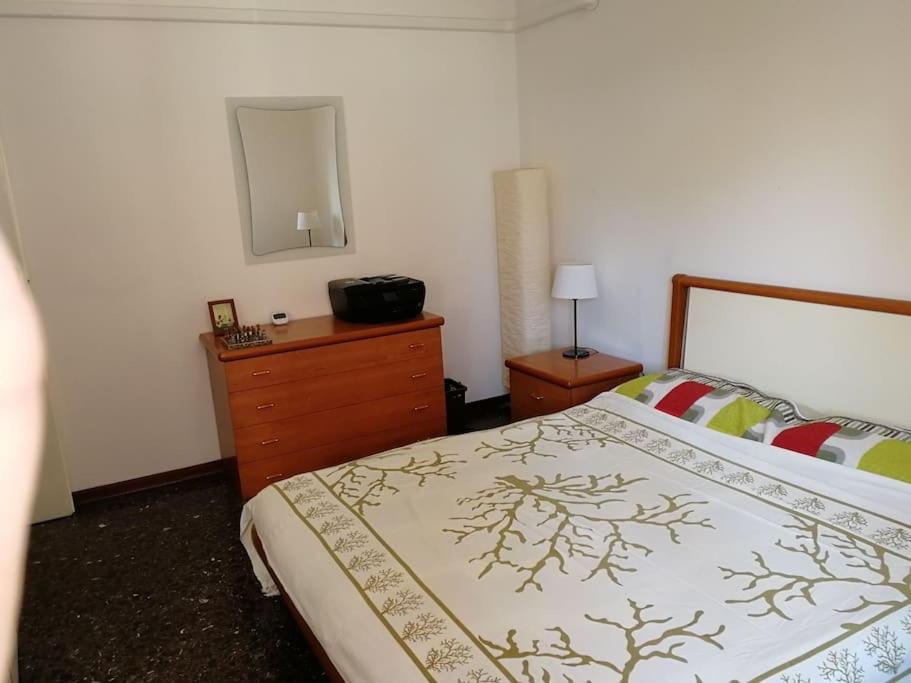 Music & Beach Apartment Савона Екстериор снимка