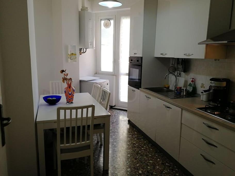 Music & Beach Apartment Савона Екстериор снимка