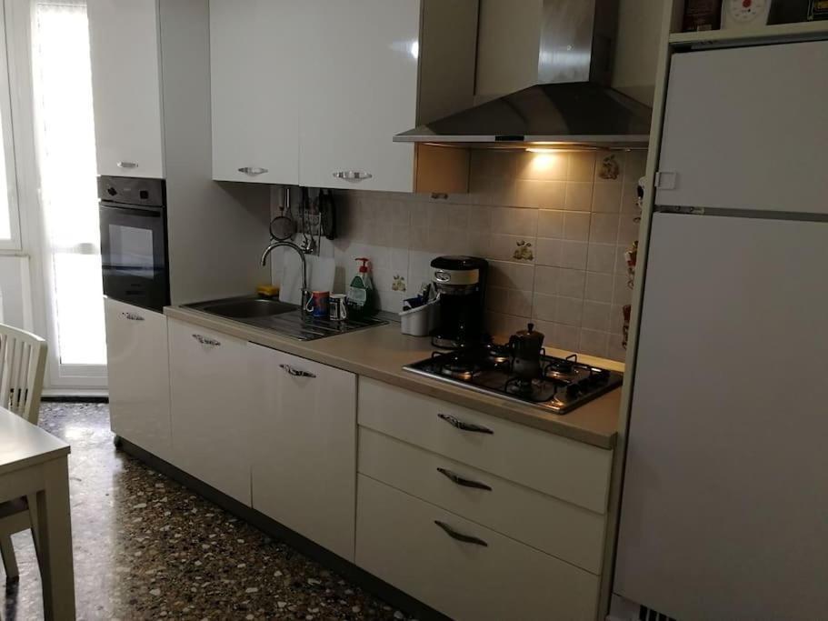 Music & Beach Apartment Савона Екстериор снимка
